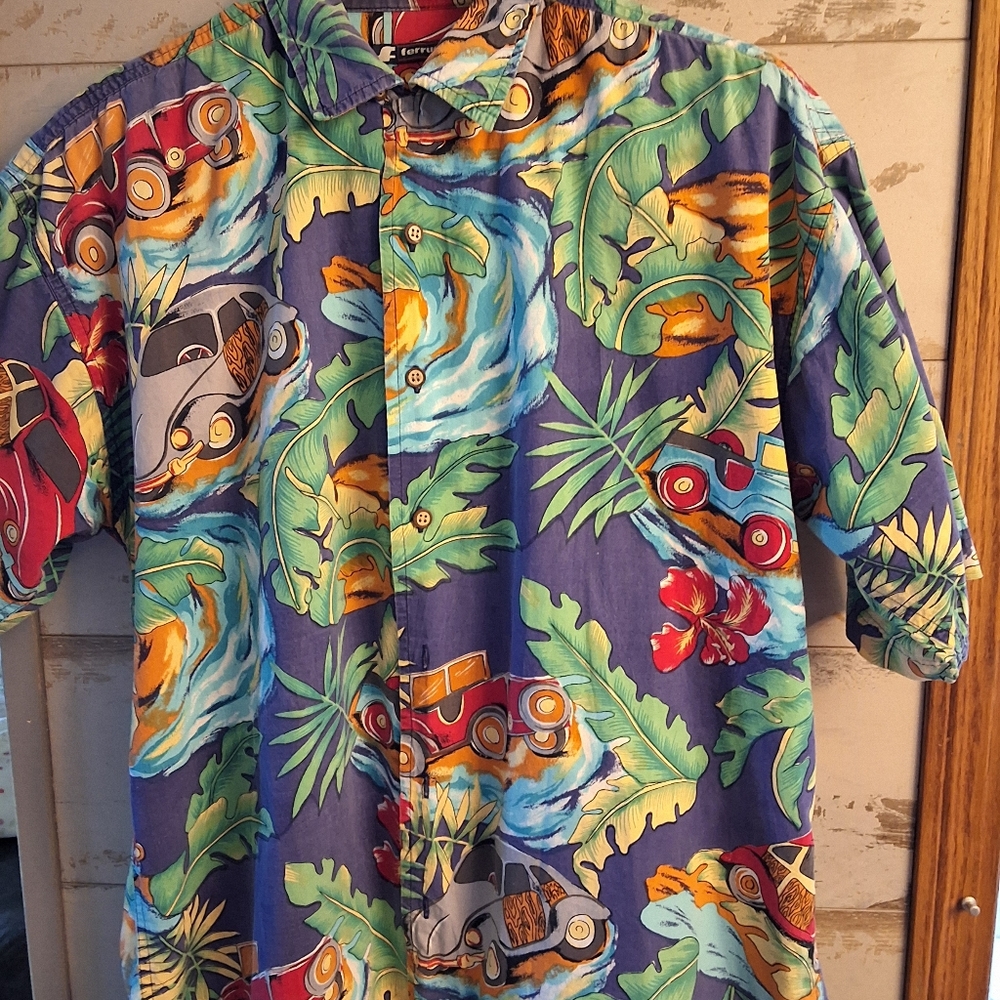 Nostalgic Cars & Truck Themed Short Sleeve Button Down Mens Shirt Vacation Beach